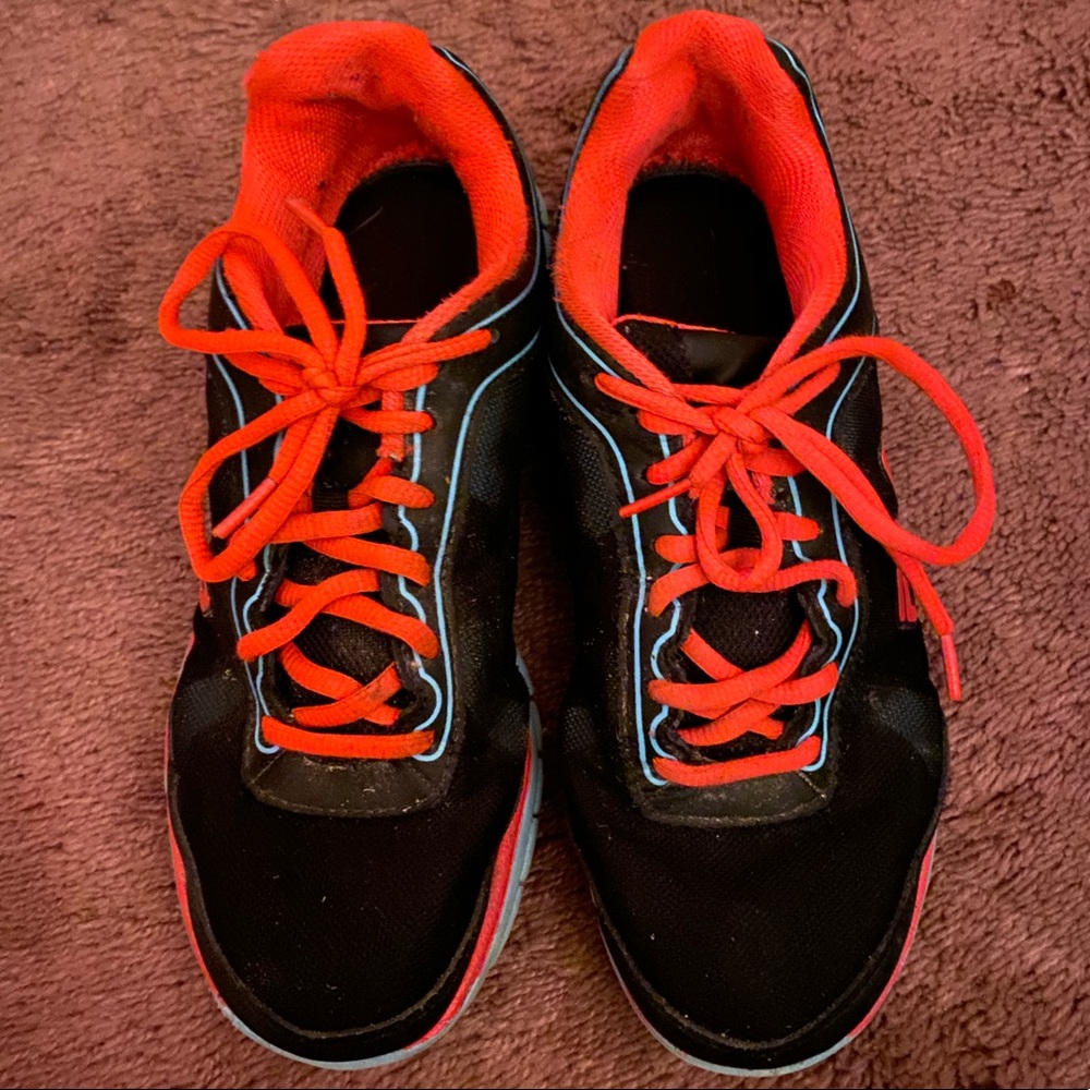 FILA Work out sneakers (Comes with original box)